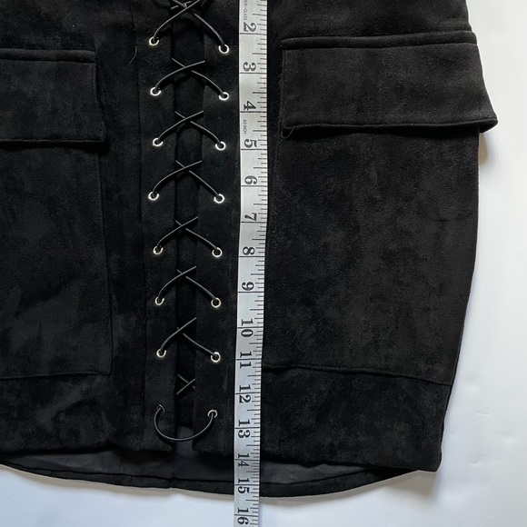 LUXXEL Womens Medium Mini Skirt Faux Suede Black Leather Lace Up Flap Pockets - Picture 8 of 9